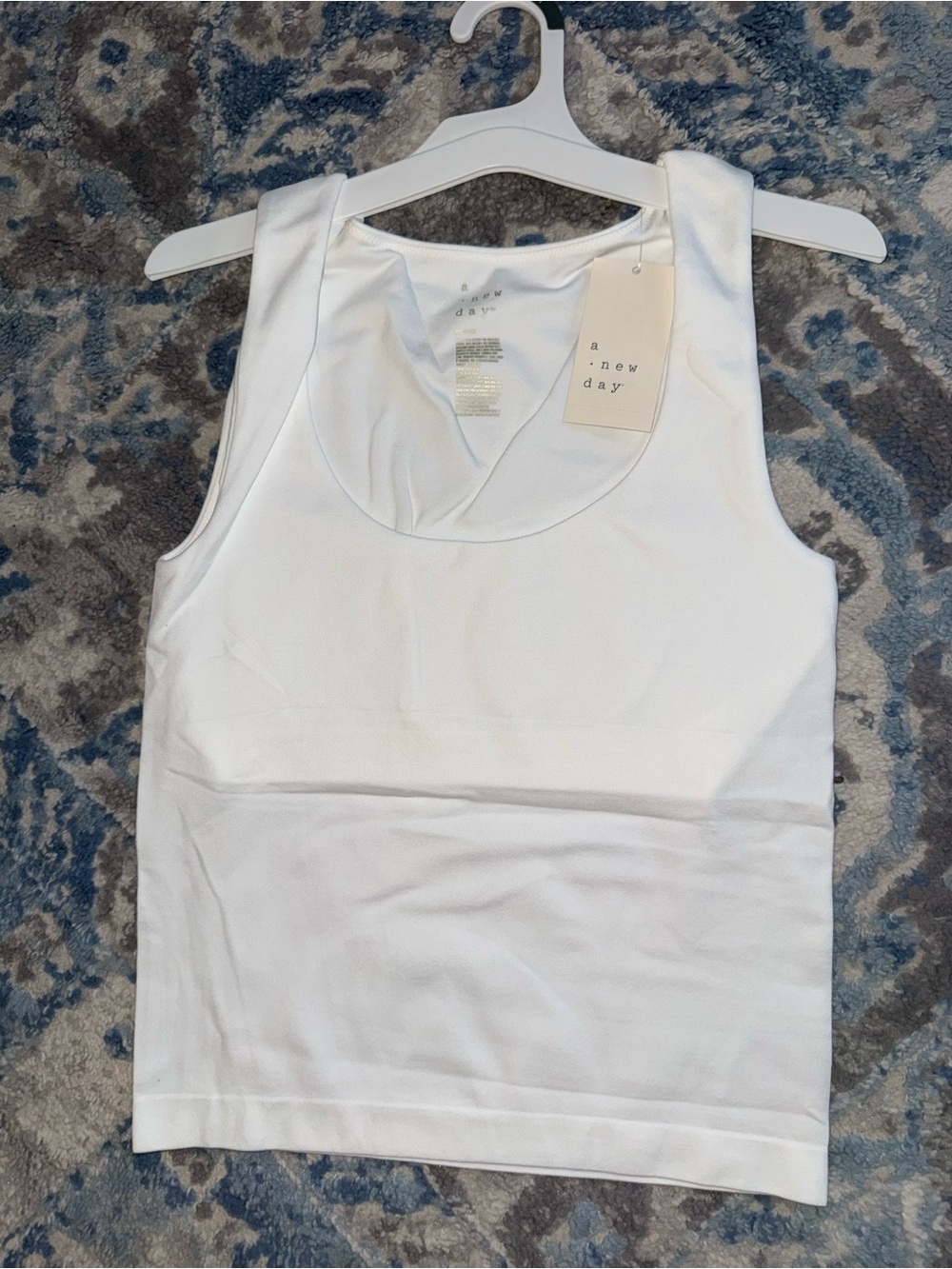 A New Day Women’s White Seamless Tank Top Size Medium NWT